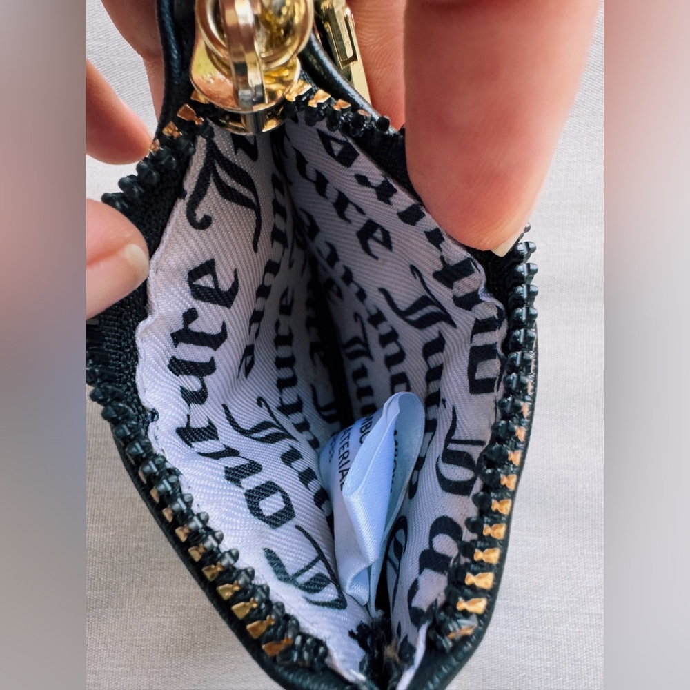 🚫SOLD🚫 Juicy Couture Card Case Keychain - Picture 3 of 3